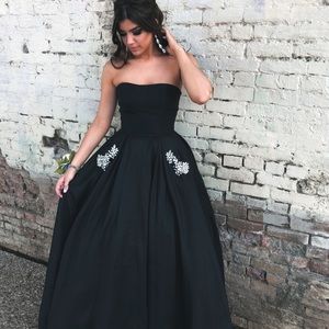 Sherri Hill dress, in excellent condition!